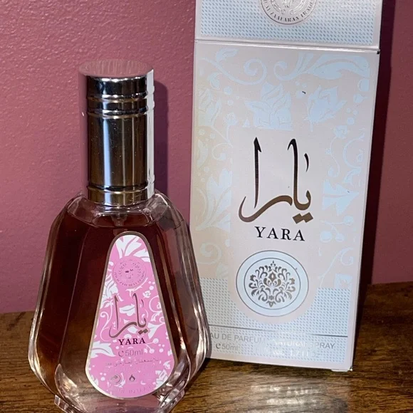 Yara Perfume with Pink Accents - Picture 2 of 8